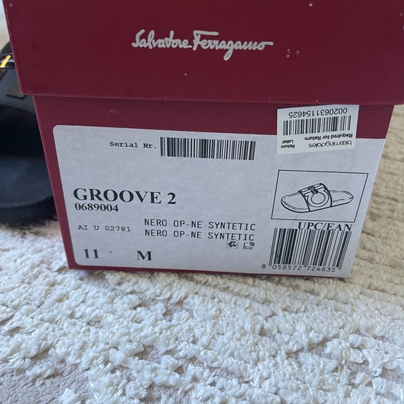 Lightly worn Ferragamo men’s slides - Picture 2 of 6